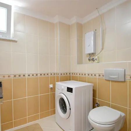 Stone Peaceful Beachfront Living, 2-bedroom In Demirtas Alanya