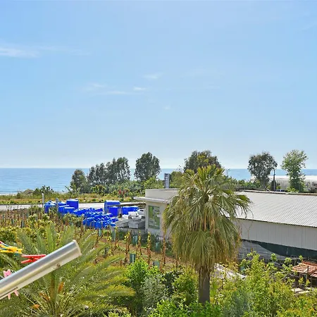 Stone Peaceful Beachfront Living, 2-bedroom In Demirtas