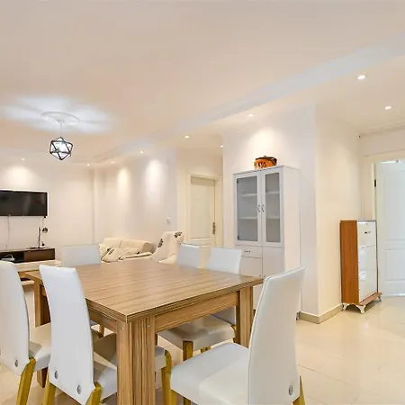Stone Peaceful Beachfront Living, 2-bedroom In Demirtas *